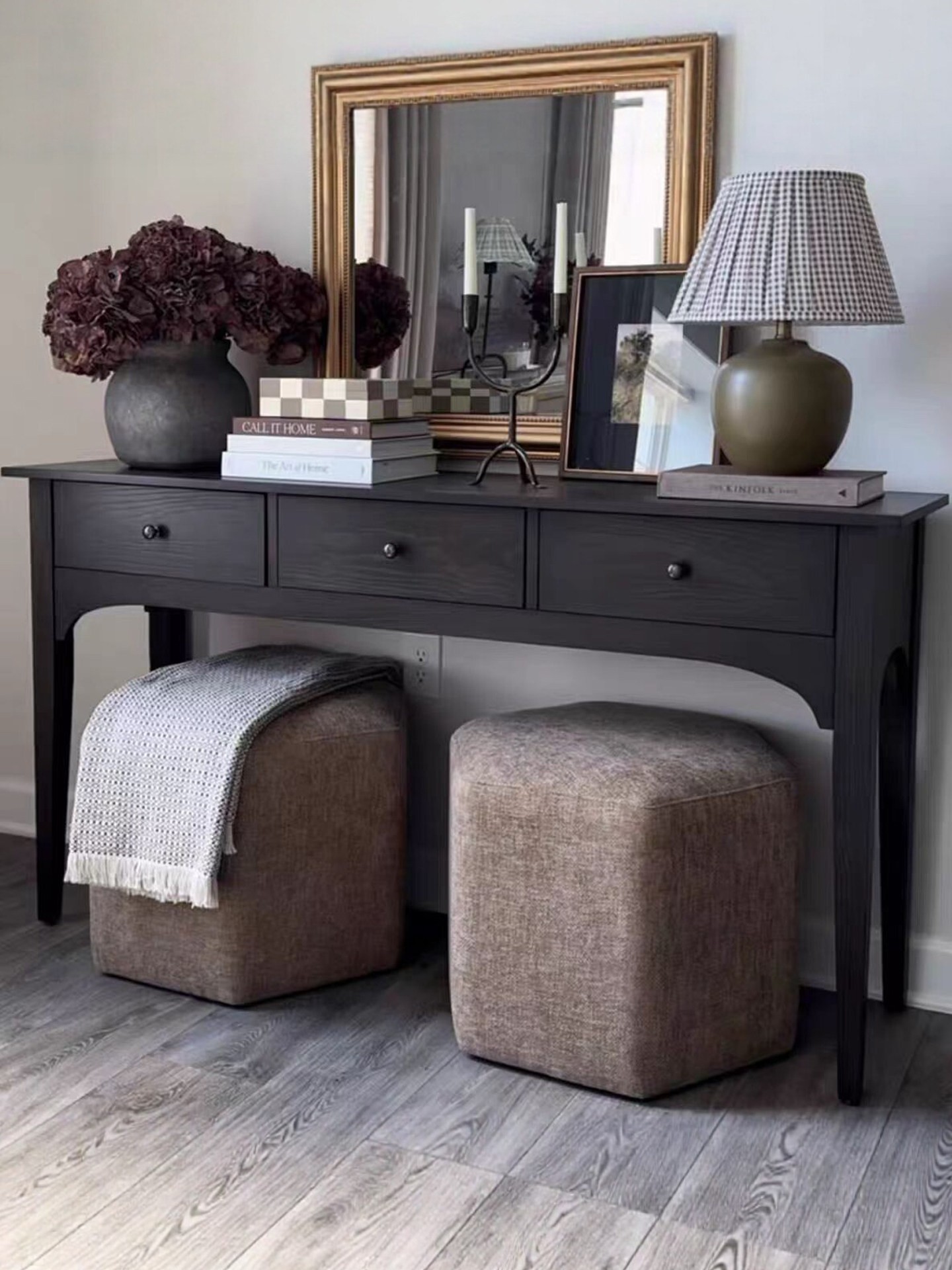 American-Style Oak Hallway Cabinet — product image 2