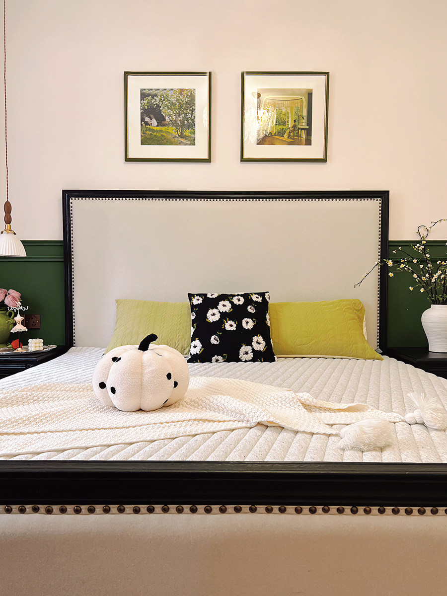 American-Style Bed — product image 3